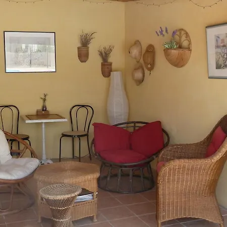 La Bastide Des Lavandieres *